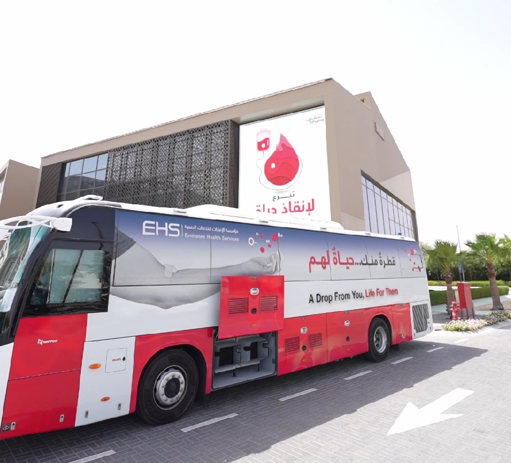 مدينة الشارقة للإعلام تنظم حملة تبرع بالدم لموظفيها