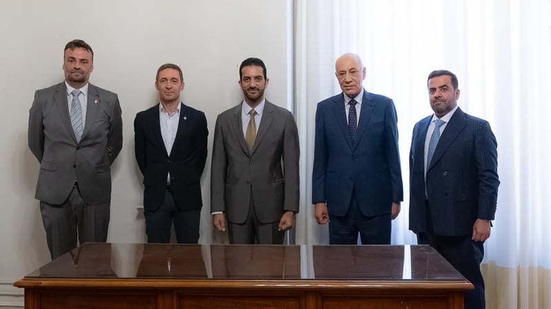 Sultan bin Ahmed witnesses ShamsUniversity of Barcelona MoU 3